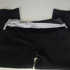 Lululemon🍋 Grey denim crops